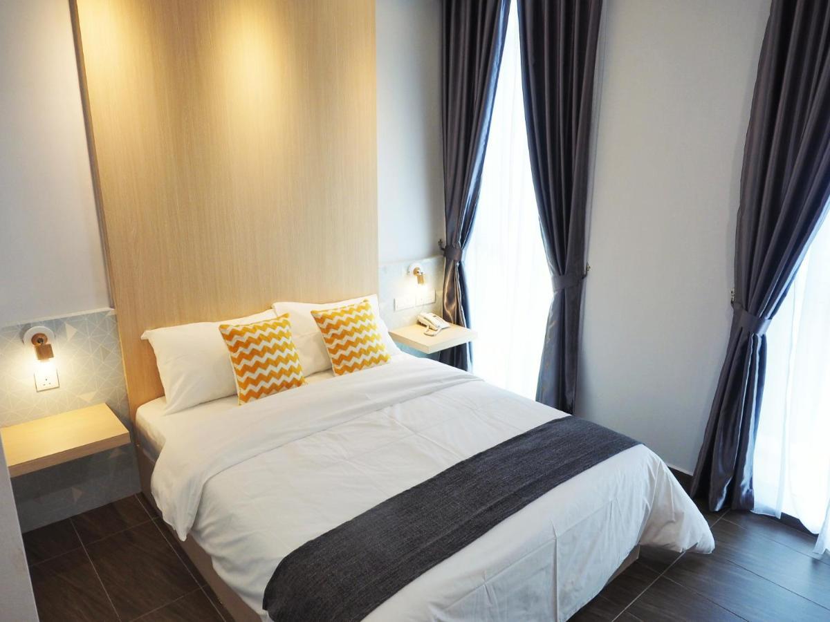 The Tree Hotel Muar Buitenkant foto
