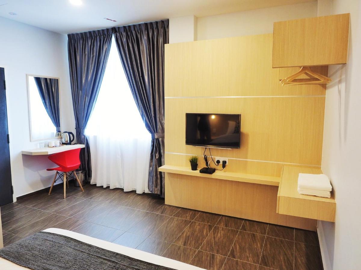 The Tree Hotel Muar Buitenkant foto